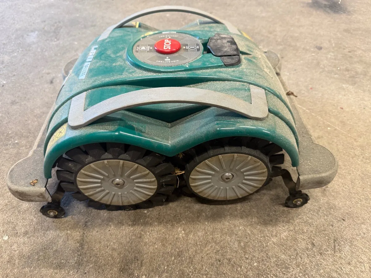Robotic lawnmower - Image 3