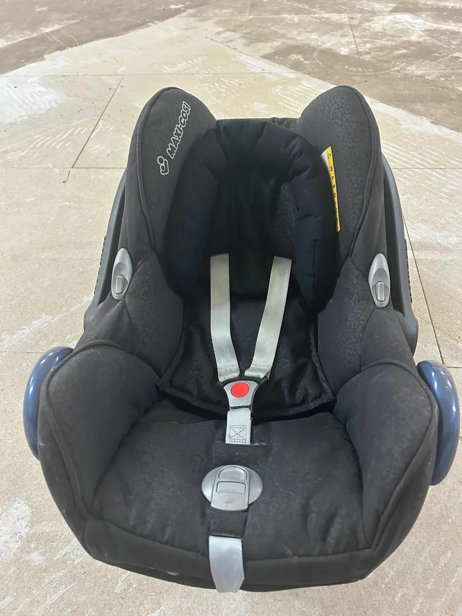 Baby car seat - Image 1