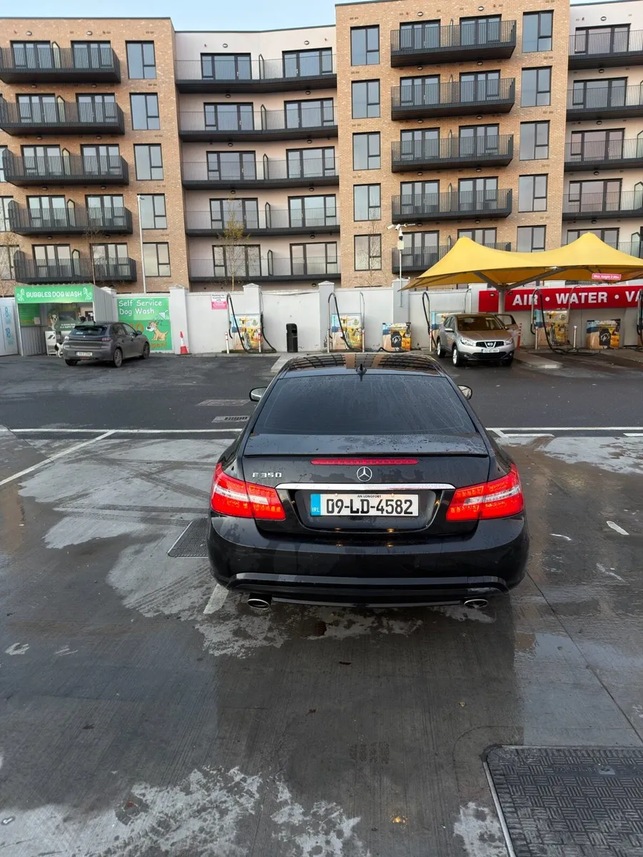 Mercedes-Benz E350 CDI Coupe - Image 4