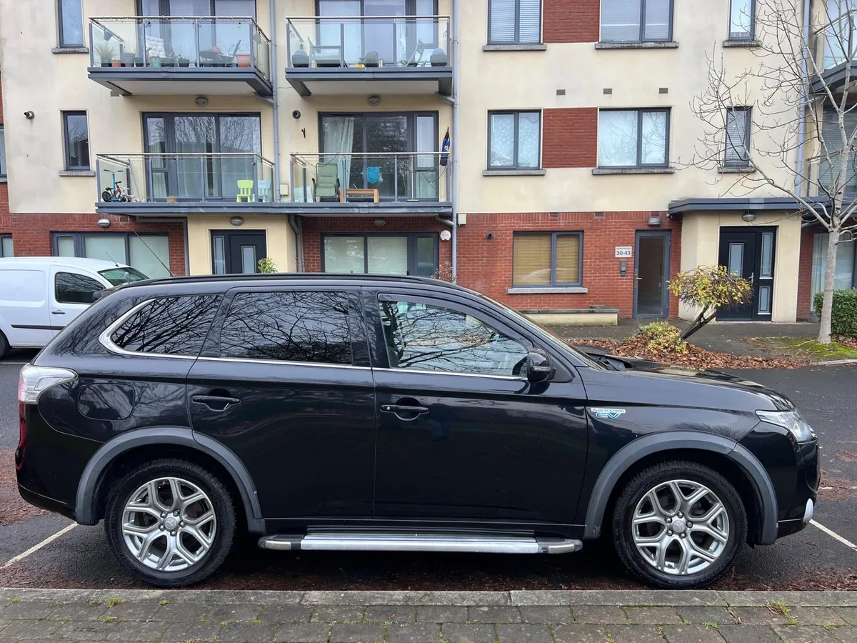 Mitsubishi Outlander PHEV,NCT 2027 - Image 3