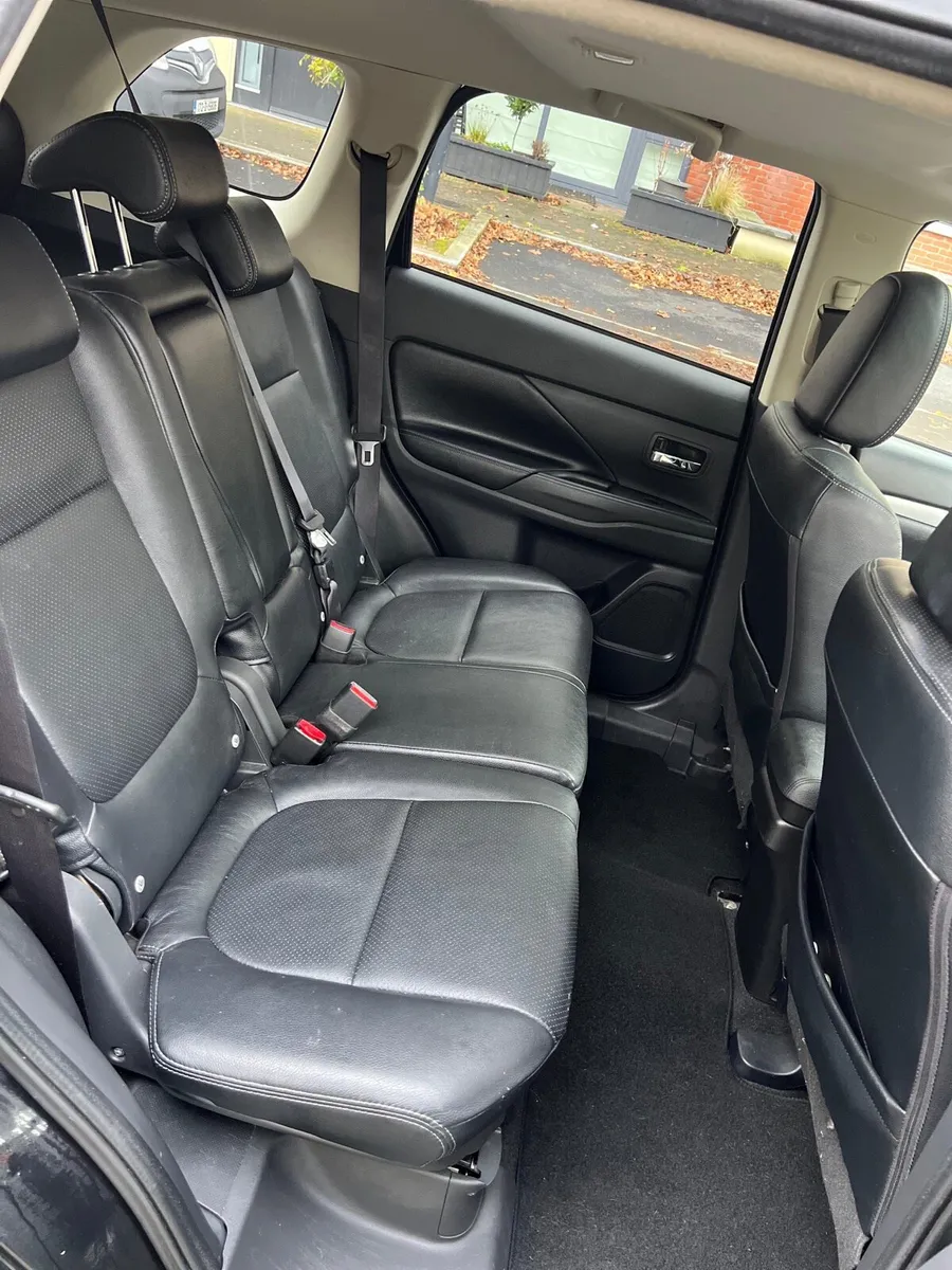 Mitsubishi Outlander PHEV,NCT 2027 - Image 4