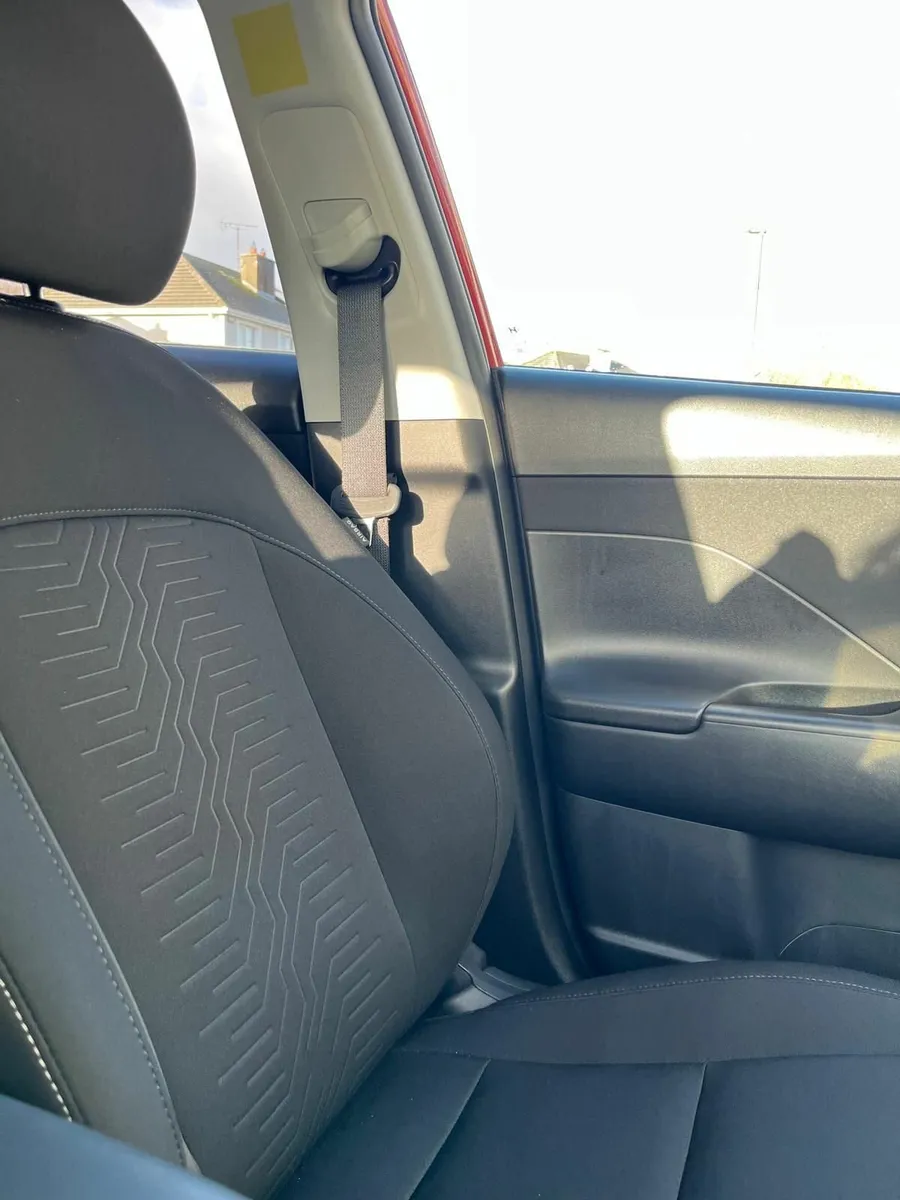 Hyundai KONA 2024 - Image 2