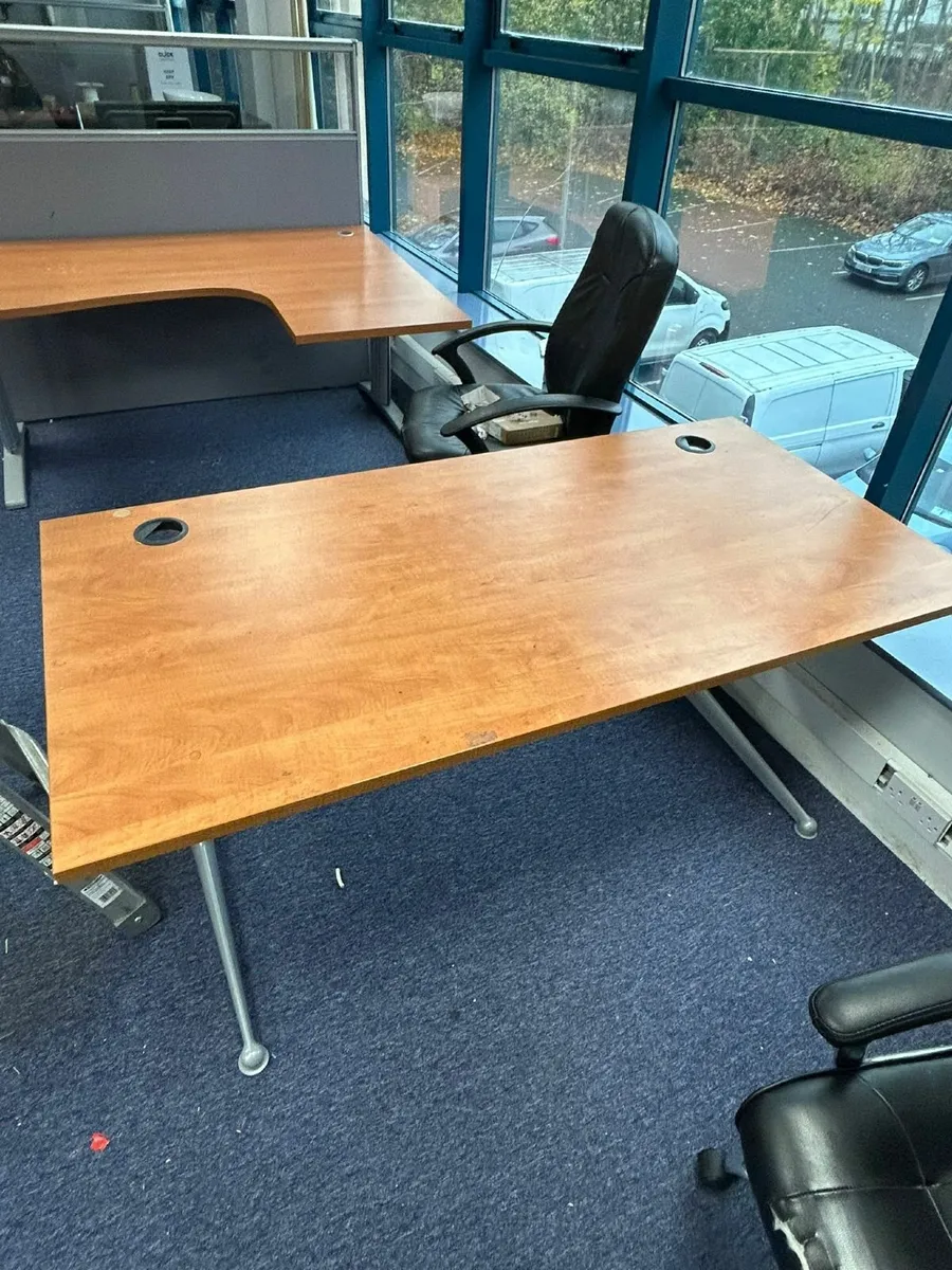 6 Office desks + 2 Cabinets - Image 1