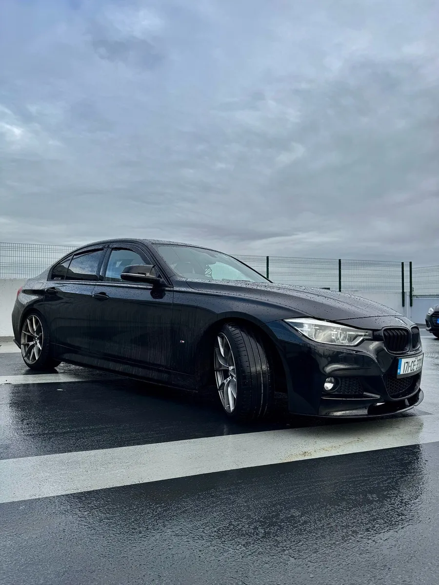 BMW 330e M-Sport 2017 - Image 3