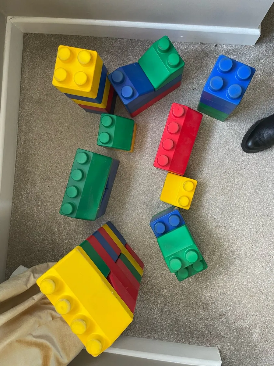 Giant Lego - Image 2