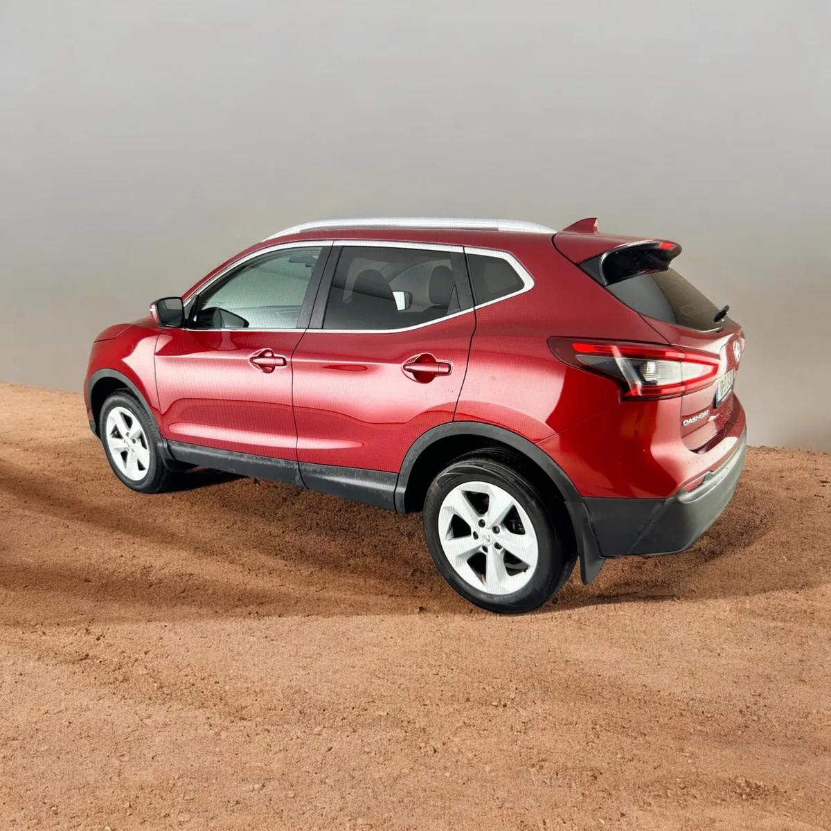 2018 Nissan Qashqai 1.2 PET SV  only 81,000 Miles - Image 4