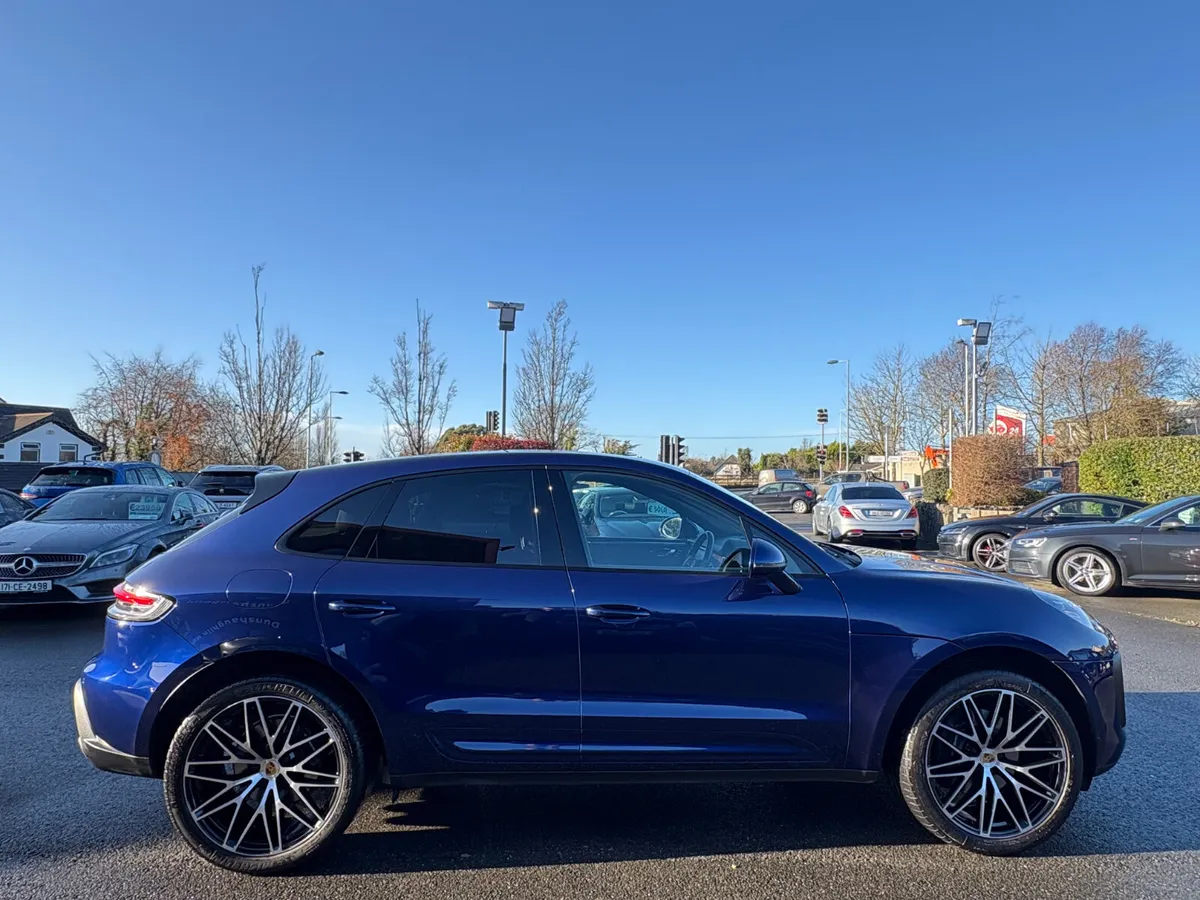 221 Porsche Macan 2.0 Petrol Huge Spec *Low Kils* - Image 4