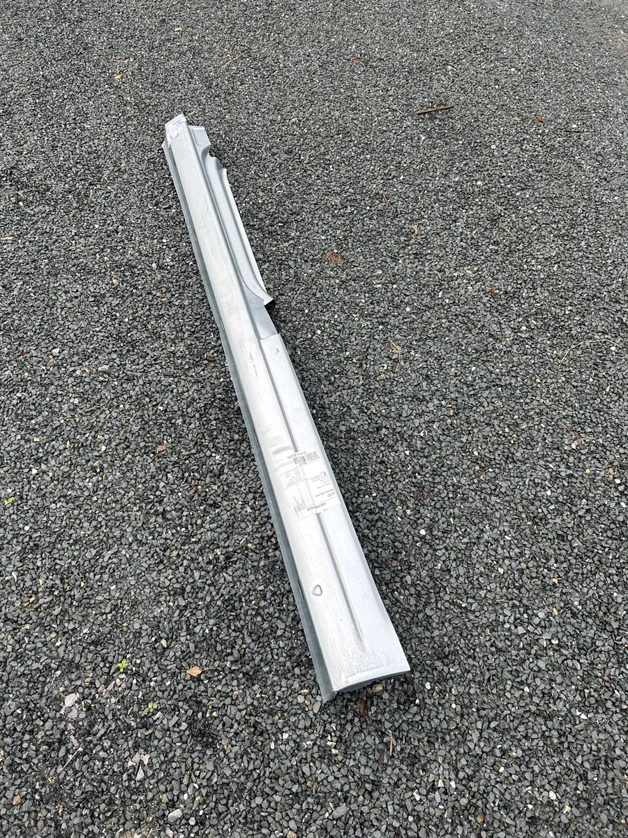 VW Caddy Sill LH side - Image 1