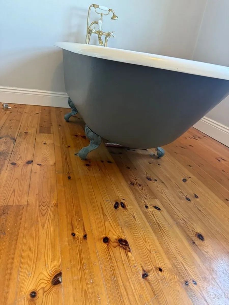 Bathroom suite - Image 3