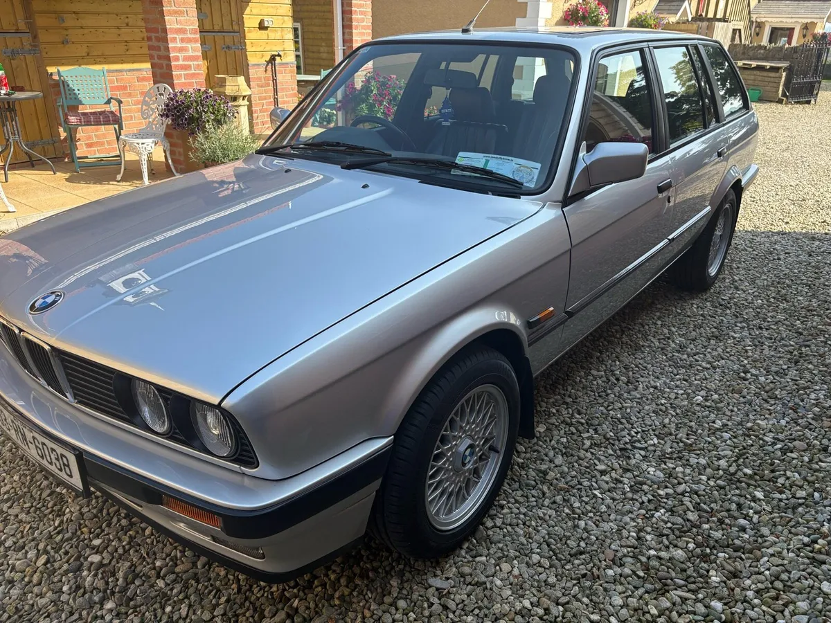 1993 BMW E30 318i Lux Touring - Image 1