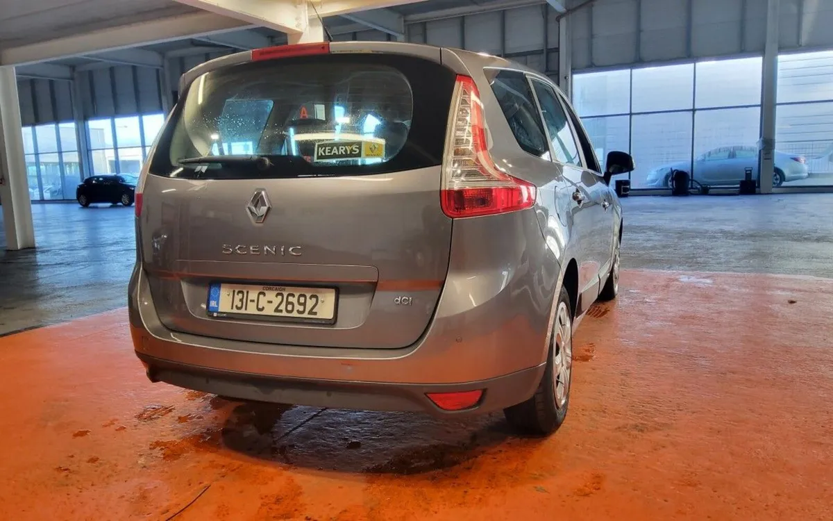 Renault Grand Scenic 1.5 DCI 110 DYNAMIQUE - Image 4