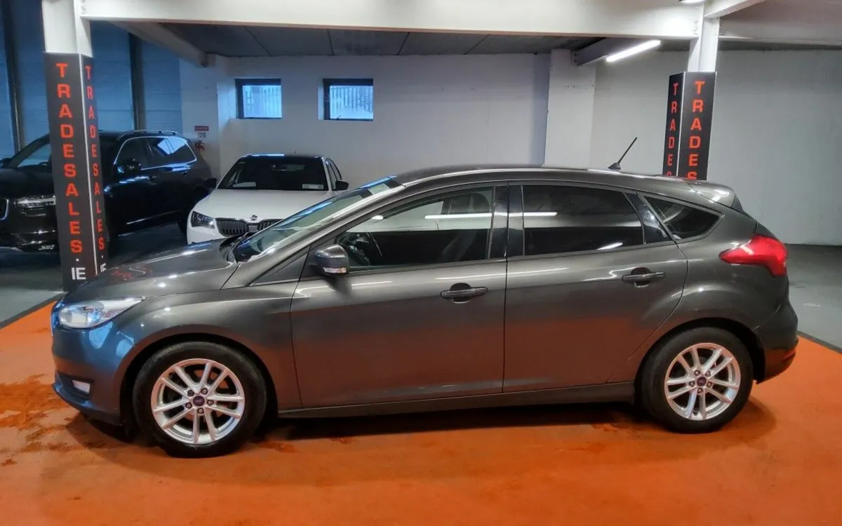 Ford Focus 1.5 TDCi 95PS Style - Image 2
