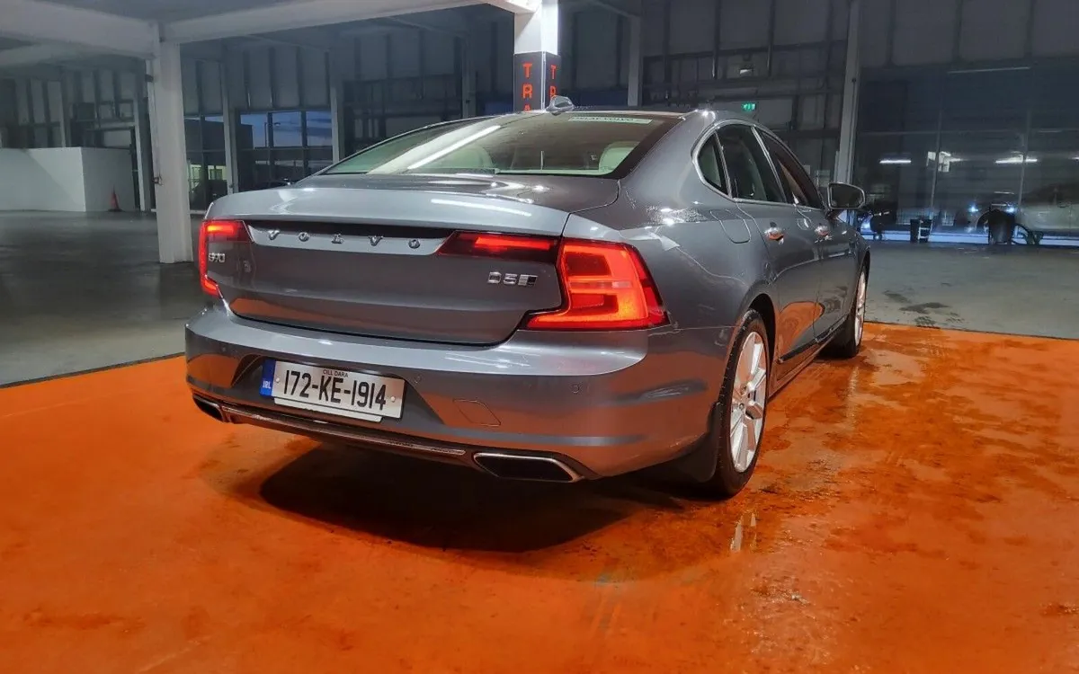 Volvo S90 D5 2.0L 231hp Inscription Geartronic AWD - Image 3