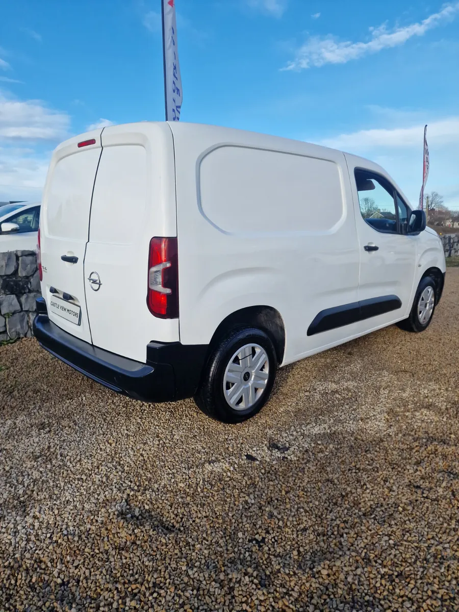 2020 Opel Combo 1.5  Finance Available - Image 4