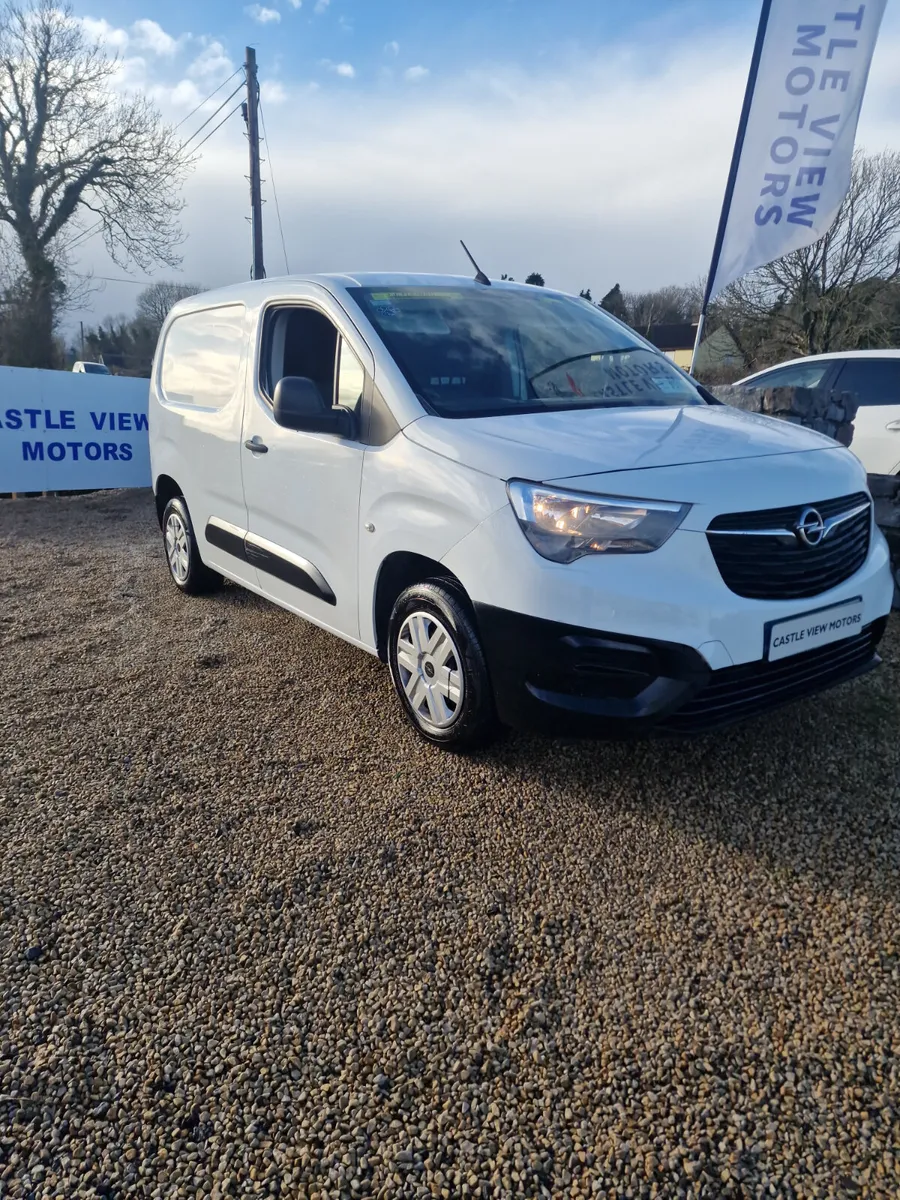 2020 Opel Combo 1.5  Finance Available - Image 1