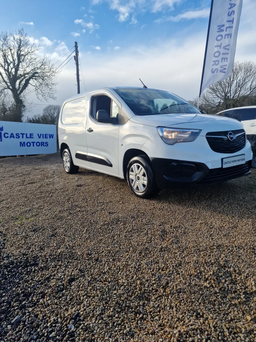 2020 Opel Combo 1.5  Finance Available - Image 2