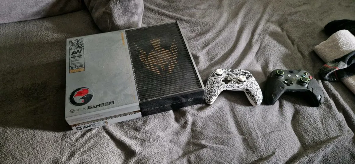 X box one + Samsunt TV + android smart TV box - Image 1