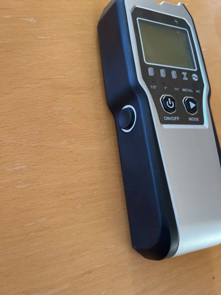 Wall stud finder - Image 3