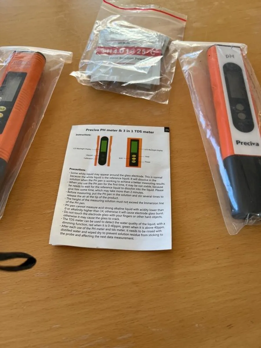 Soil PH testing kit. - Image 1