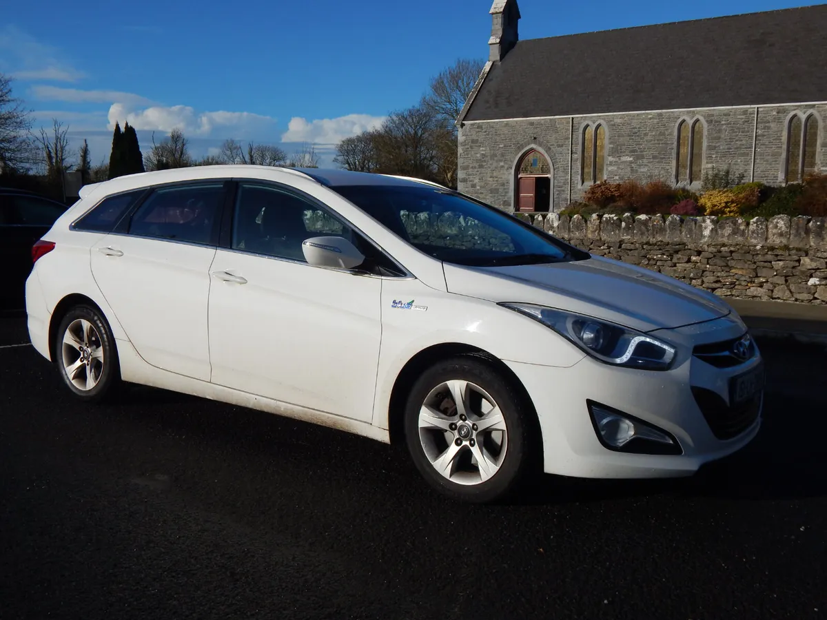 2015 Hyundai i40 Tax & NCT 06/26 - Image 1