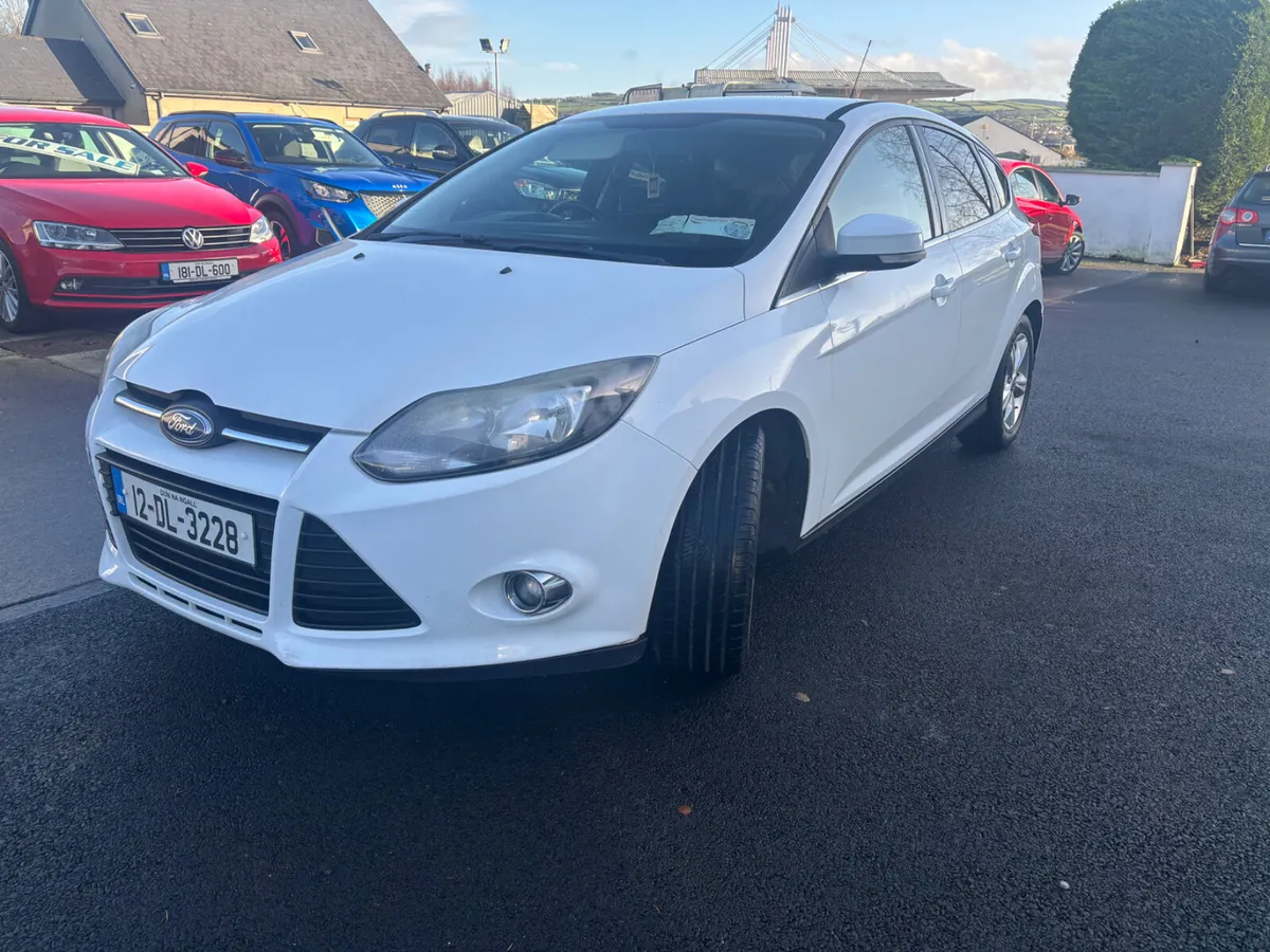 Ford Focus 2012 - Image 2