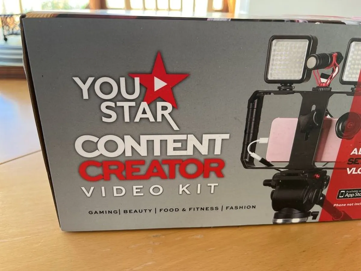 Content creator video kit to use with your own smartphone. - Image 2