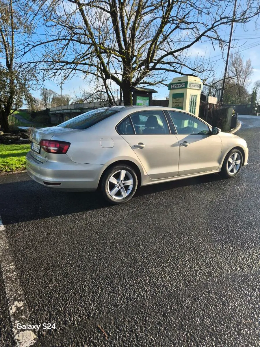Volkswagen  Jetta Diesel - Image 2
