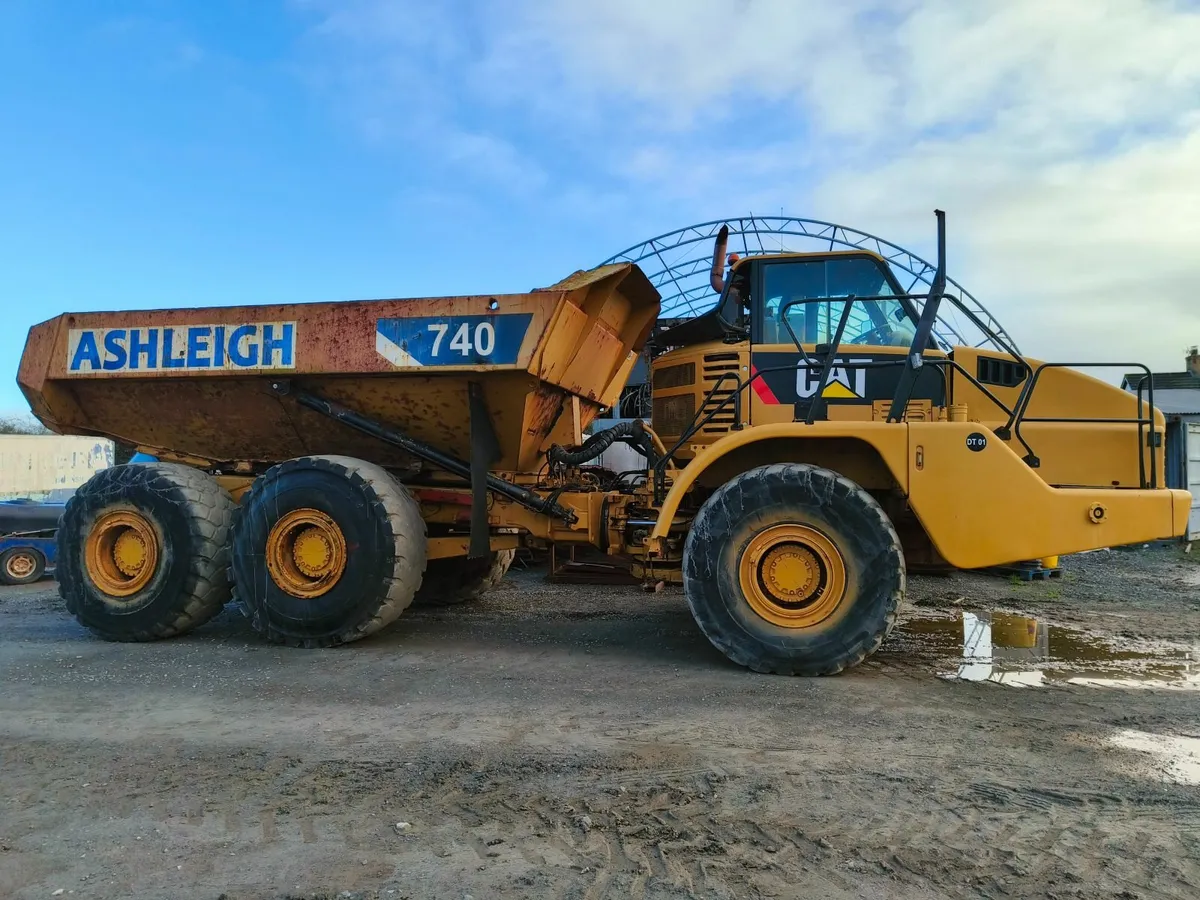 2008 CAT740B Dumptruck with 16,900Hrs - Image 2