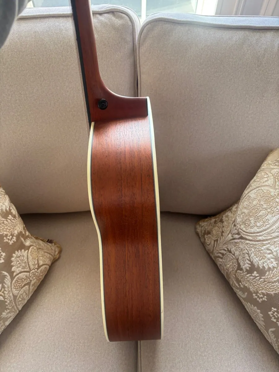 Beginner Acoustic Guitar (Bromo BAA2) - Image 2