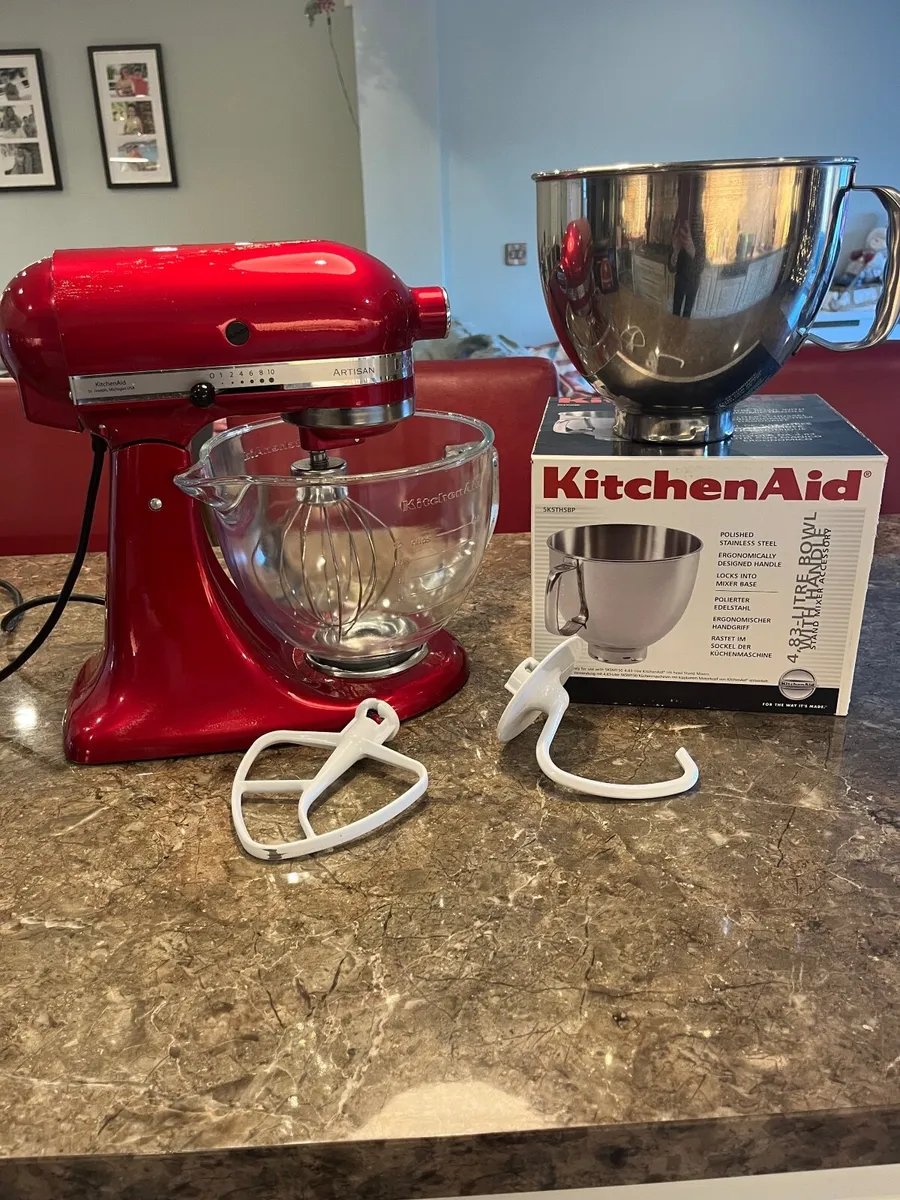 Kitchen Aid mixer and kettle - Image 1