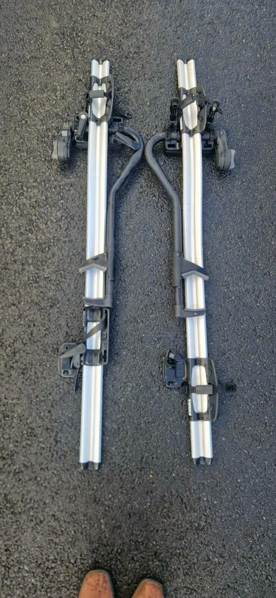 Thule bike carrier - Image 1