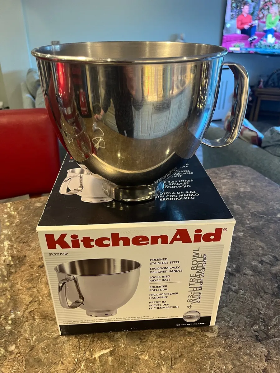 Kitchen Aid mixer and kettle - Image 4