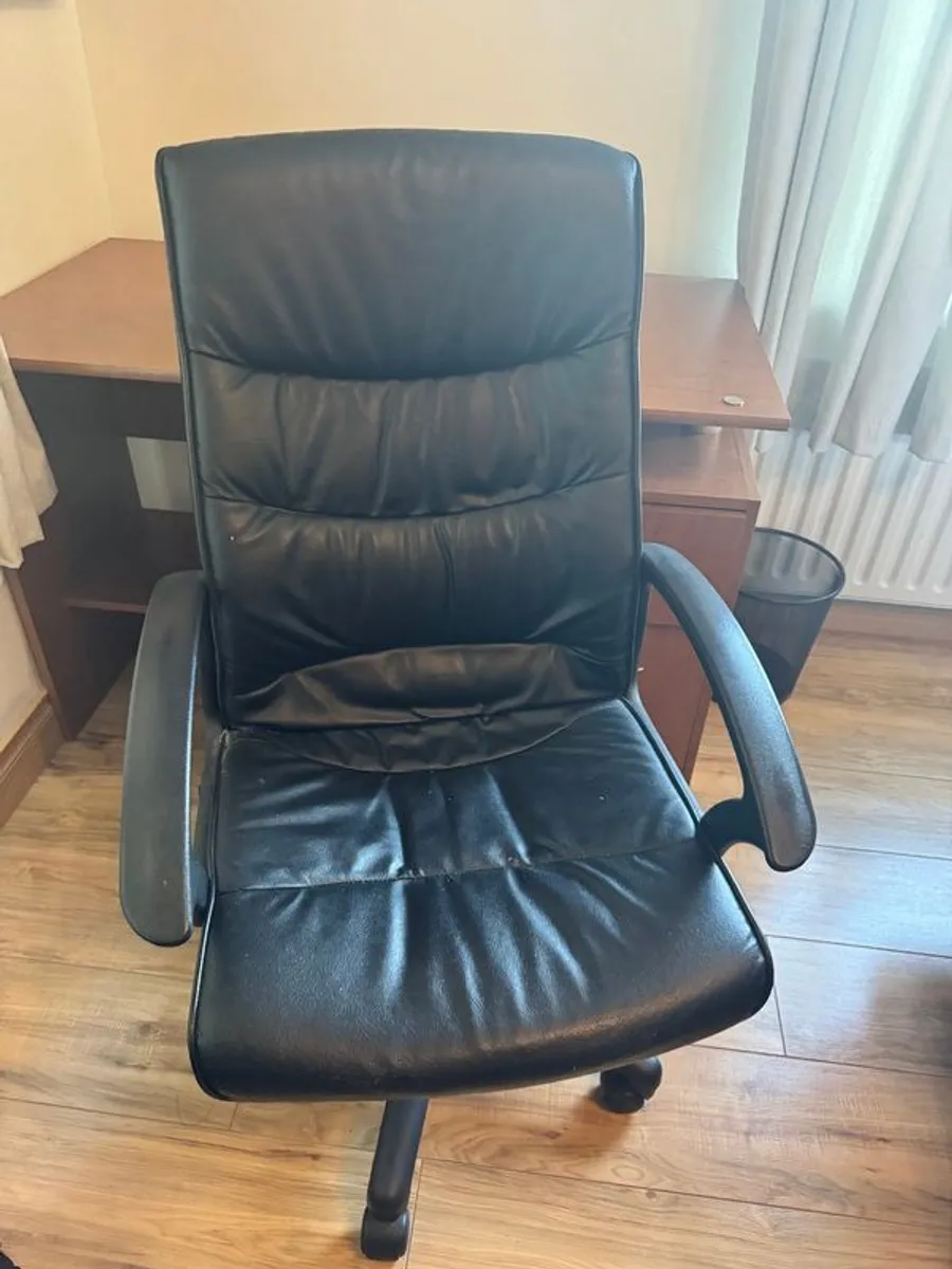 Office desk, office chair, 4 drawer unit - Image 3