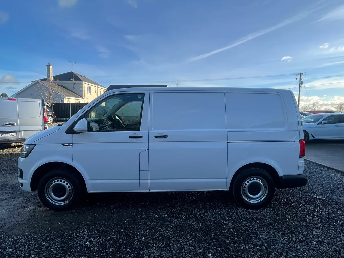 2016 VW TRANSPORTER SWB 2.0 TDI *NO VAT* - Image 4