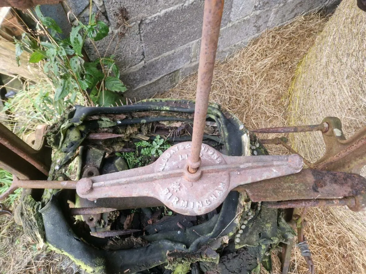 Blacksmiths bellows - Image 3