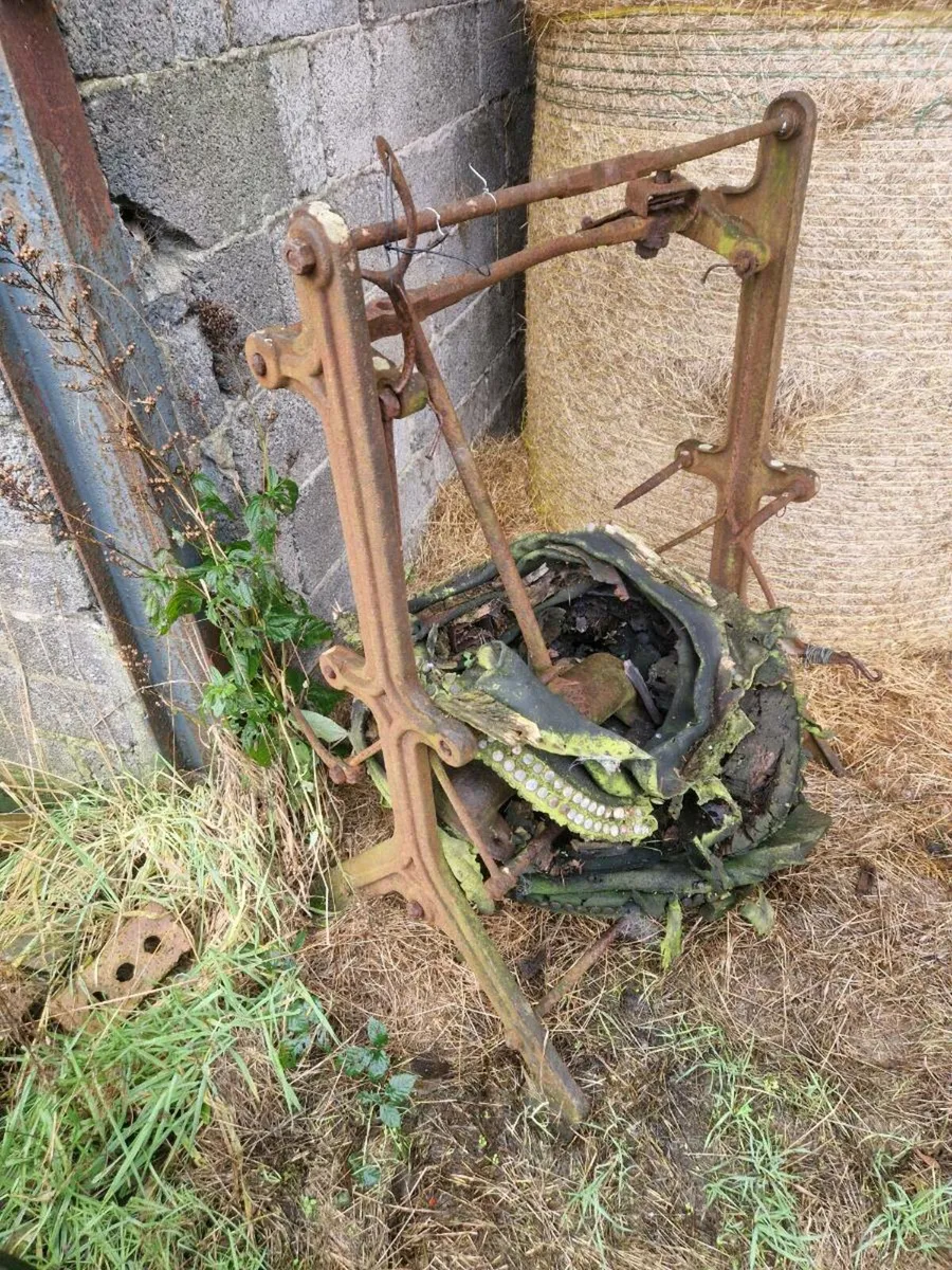 Blacksmiths bellows - Image 4