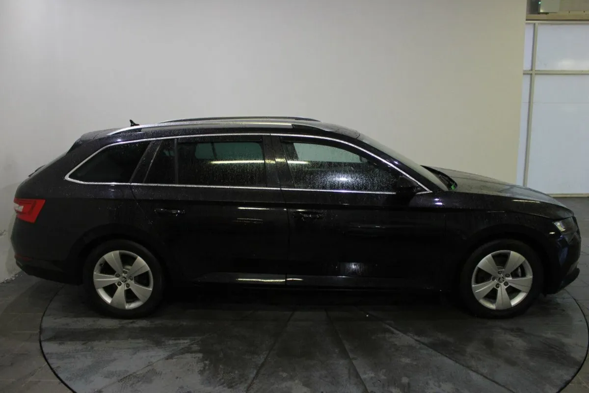 Skoda Superb 2.0 TDI 150bhp SE Business - Image 3