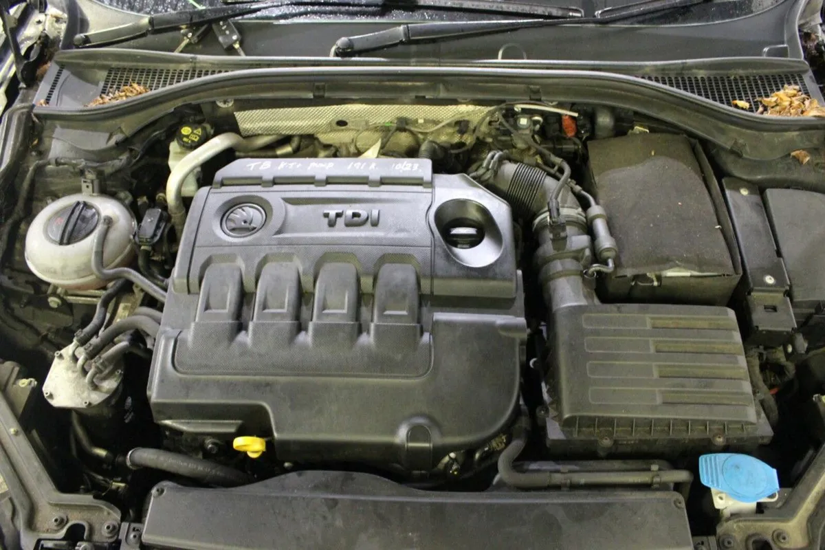 Skoda Superb 2.0 TDI 150bhp SE Business - Image 4