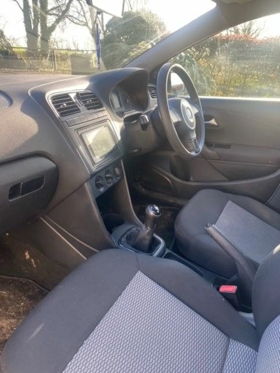 Volkswagen Polo 2013 - Image 2