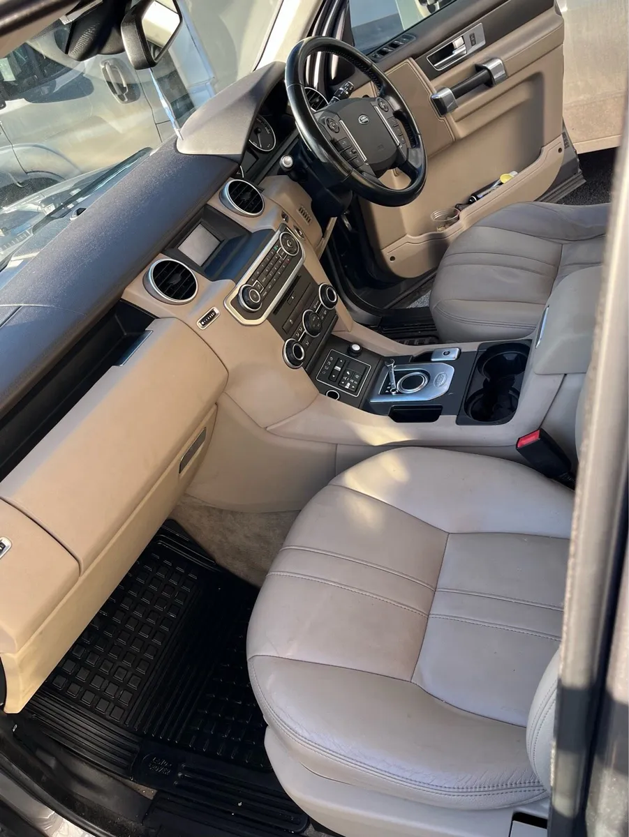 Land Rover Discovery 4 3.0 TDV6 (low mileage) - Image 2