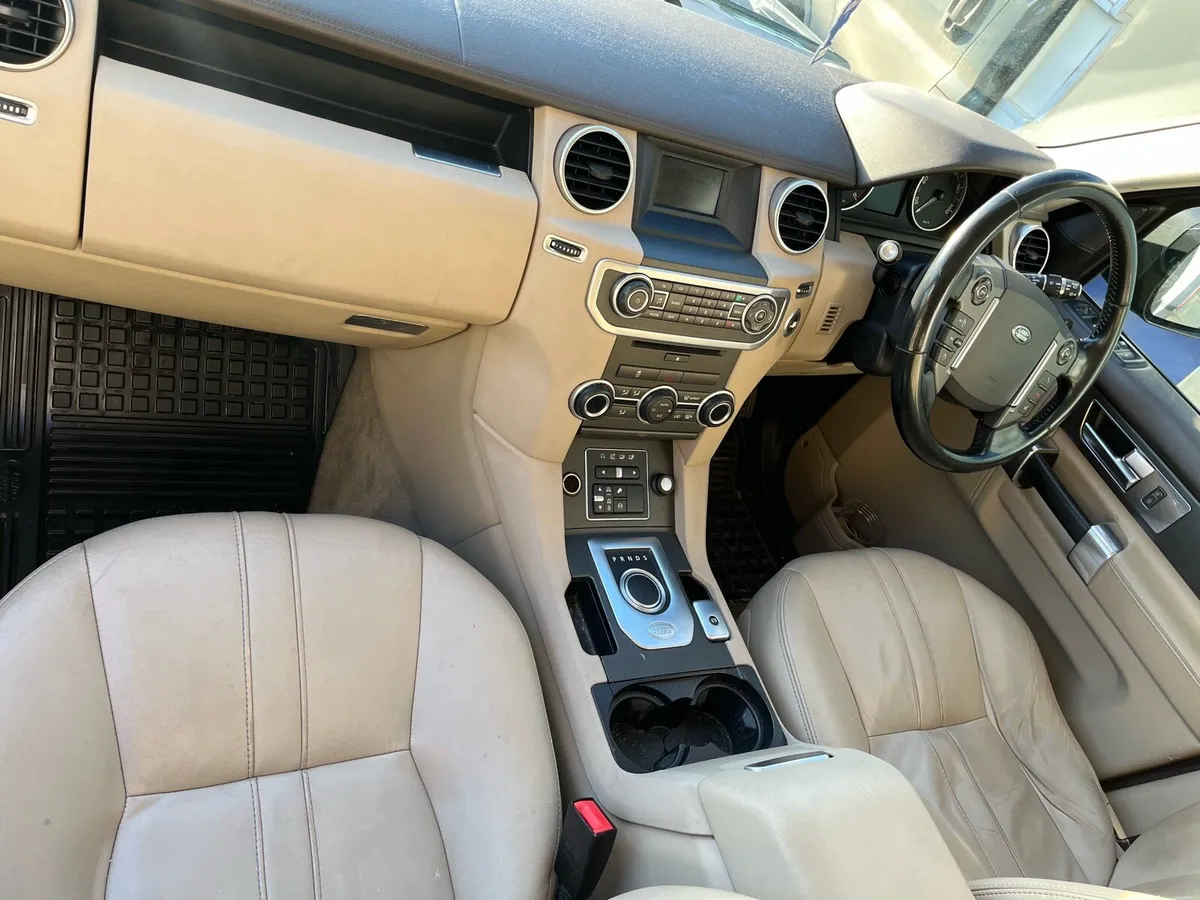Land Rover Discovery 4 3.0 TDV6 (low mileage) - Image 4