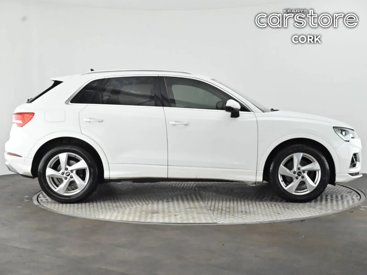 Audi Q3 35 TDI 150HP S Tronic SE - Image 2