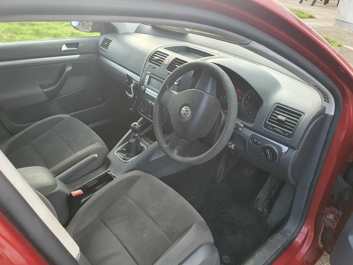 Volkswagen Golf 2008 - Image 2