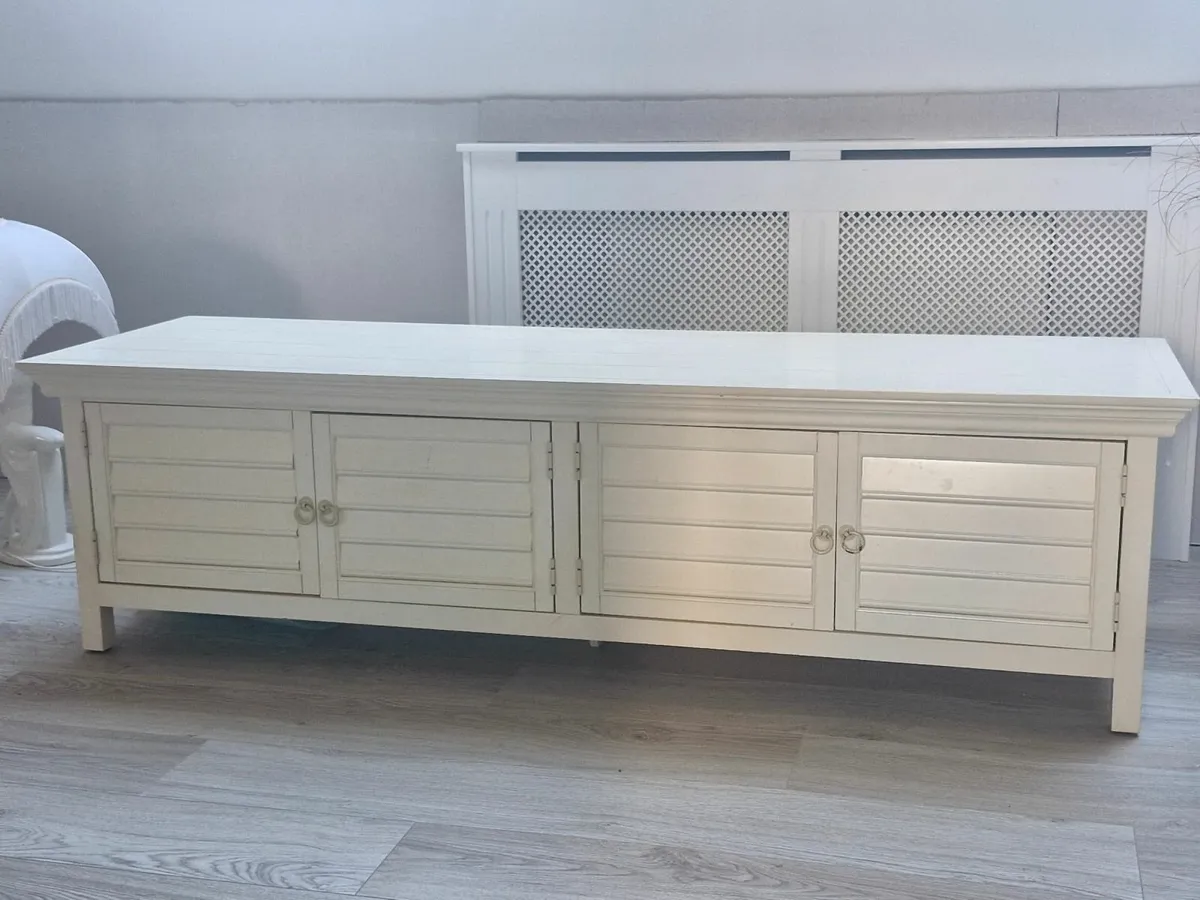 Tv cabinet - Image 1