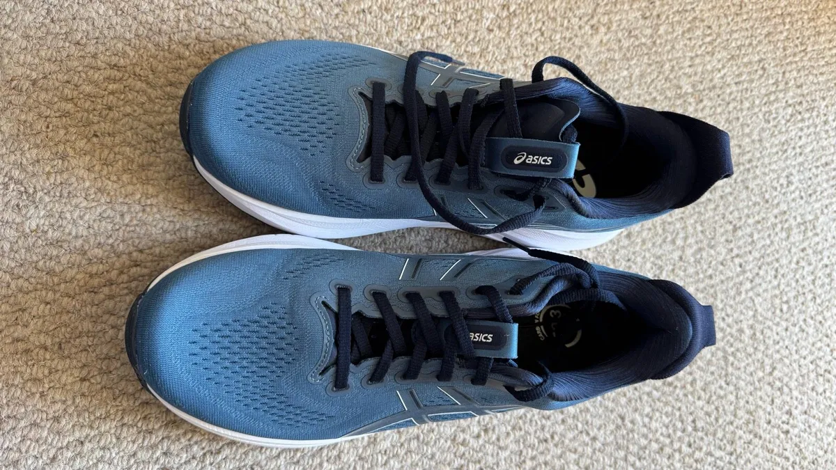 ASICS Gel Kayano 32 - Image 1