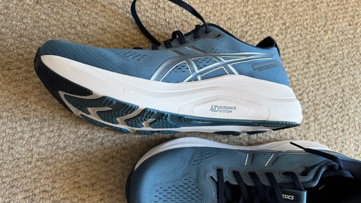 ASICS Gel Kayano 32 - Image 2