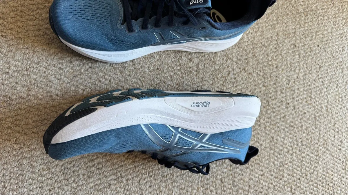 ASICS Gel Kayano 32 - Image 3