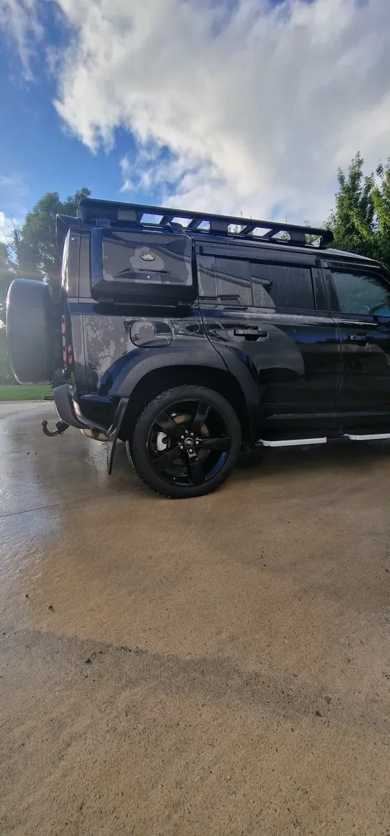 Landrover Defender 22" Alloy wheels - Image 4
