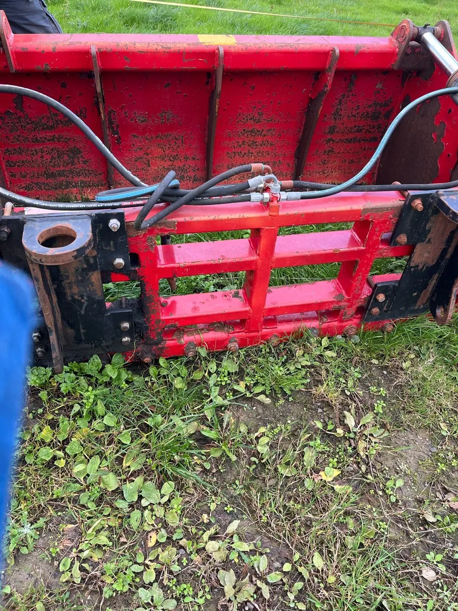 Silage Grab and teleporter bucket - Image 2
