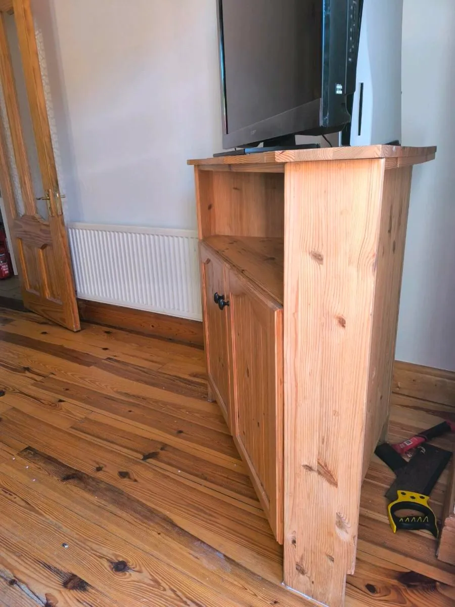 Pine corner TV Unit - Image 3